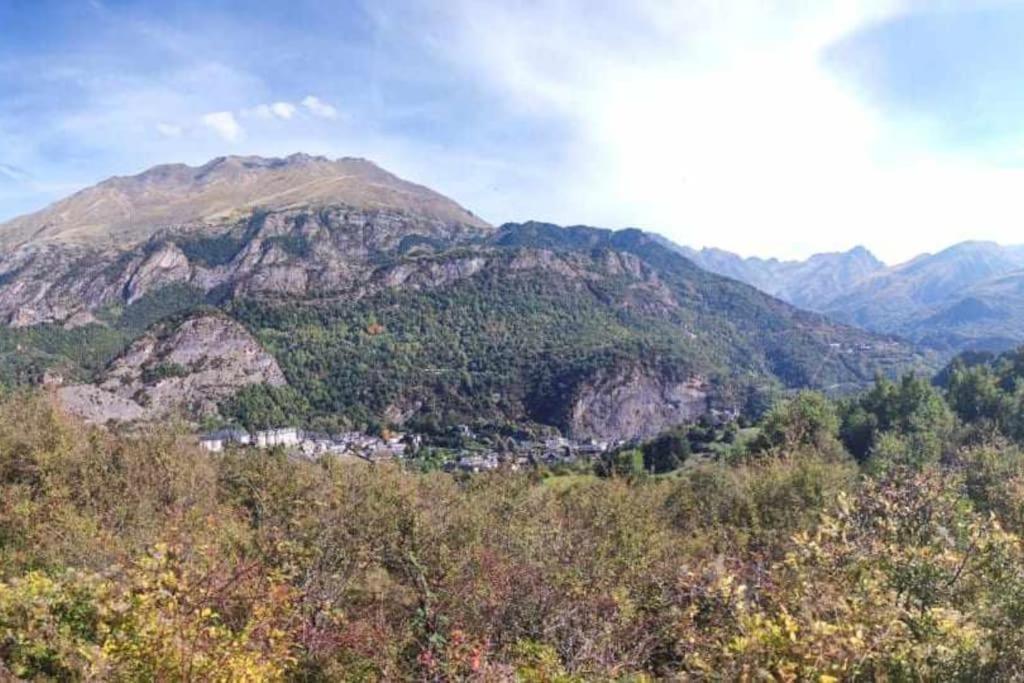 El Refugio De Tena - Tucasaenlospirineos Escarrilla Exterior photo